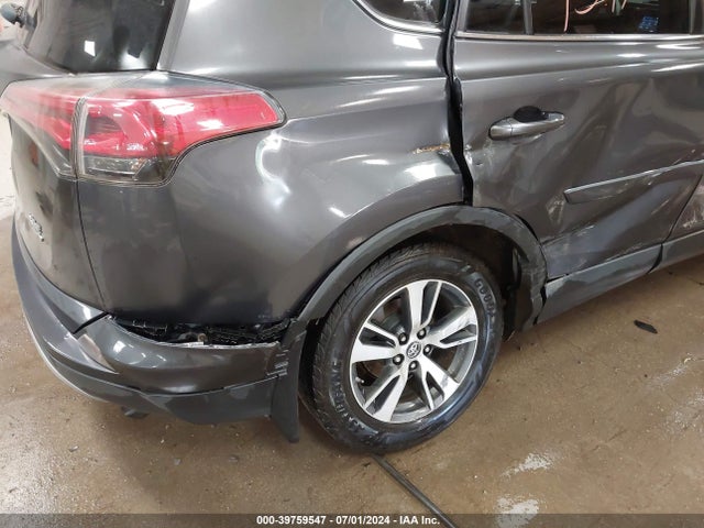 Toyota Rav4 Xle 2017 JTMRFREV4HJ165389 Image 6