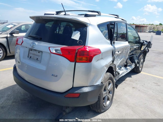 Toyota Rav4 Xle 2015 JTMWFREV0FD069676 Image 4