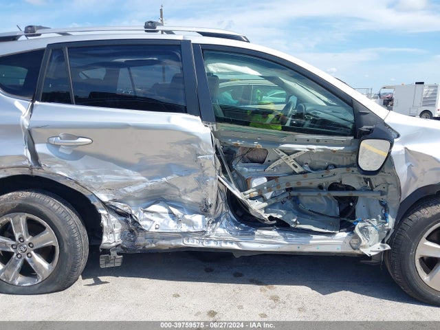 Toyota Rav4 Xle 2015 JTMWFREV0FD069676 Image 6