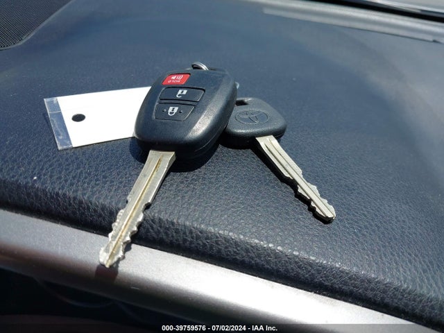 Toyota RAV4 LE 2016 2T3ZFREV4GW244643 Image 11