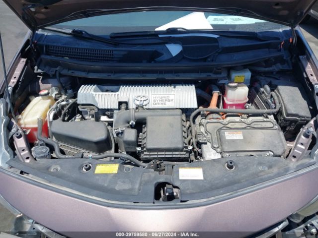 JTDZN3EU3FJ022048 Toyota Prius V Three