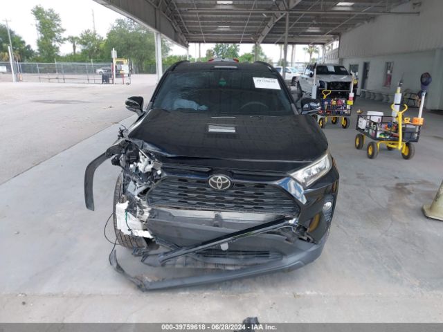 JTMC1RFV2KD028198 Toyota Rav4 Xle Premium