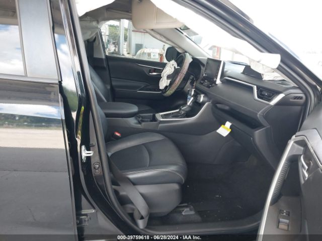 JTMC1RFV2KD028198 Toyota Rav4 Xle Premium