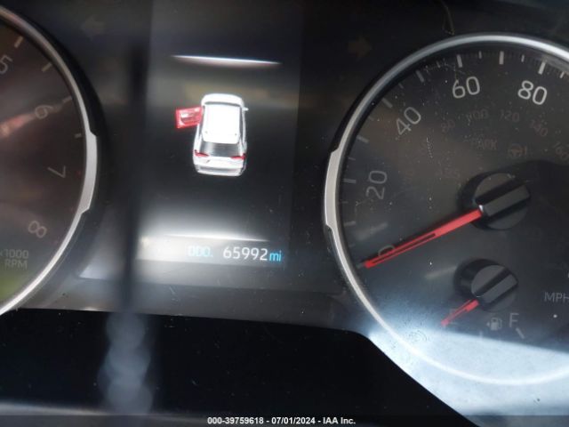 JTMC1RFV2KD028198 Toyota Rav4 Xle Premium