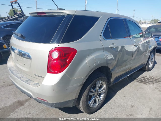 Chevrolet EQUINOX LS 2015 1GNFLEEK3FZ127930 Image 4