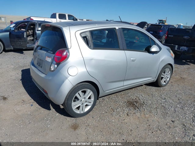 Chevrolet Spark 1lt Auto 2014 KL8CD6S99EC515559 Image 4