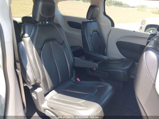 2C4RC1DG4LR172683 Chrysler Voyager Lxi