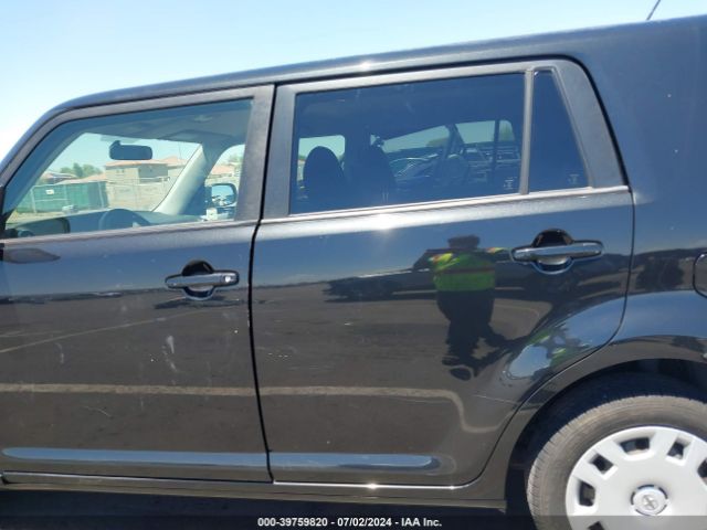 JTLZE4FE1EJ064945 Scion XB
