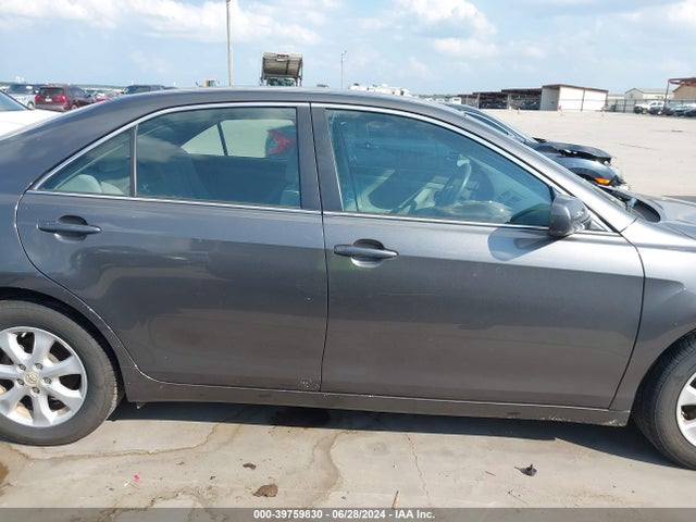 39759830 :رقم المزاد ، 4T4BF3EK4BR144554 vin ، 2011 Toyota Camry Le مزاد بيع