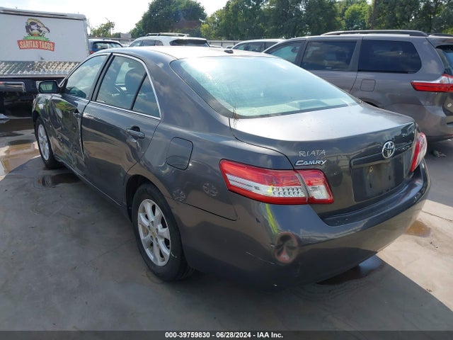 39759830 :رقم المزاد ، 4T4BF3EK4BR144554 vin ، 2011 Toyota Camry Le مزاد بيع