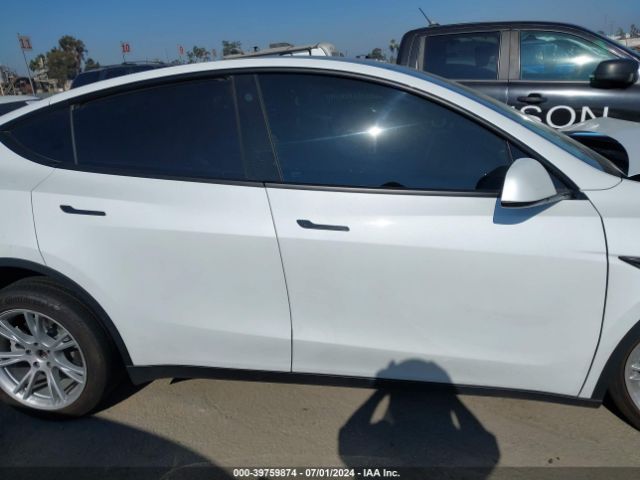 7SAYGDEE5NF366199 Tesla Model Y Long Range Dual Motor All-wheel Drive
