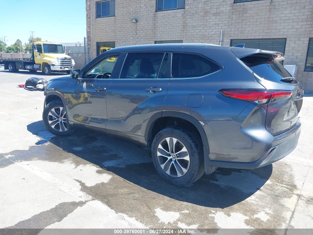 Toyota Highlander Xle 2023 5TDKDRBH6PS006171 Image 3