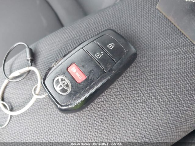 7MUCAAAG6NV033686 Toyota Corolla Cross Le