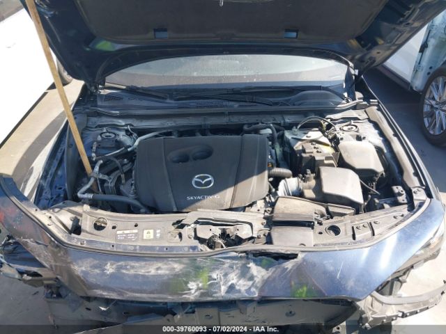 JM1BPAKLXM1313915 Mazda Mazda3 Select