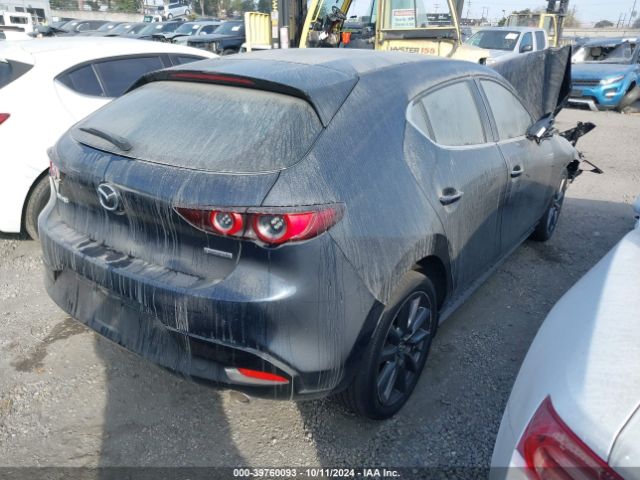 JM1BPAKLXM1313915 Mazda Mazda3 Select
