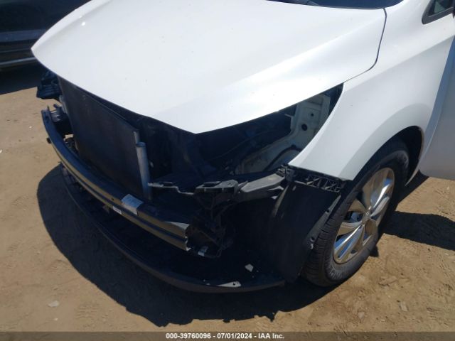 KNDMB5C15K6552493 KIA SEDONA LX