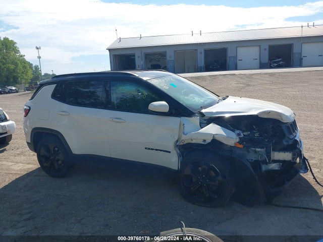 3C4NJDBB9JT298819 Jeep Compass Altitude 4x4