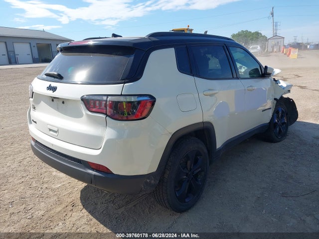 3C4NJDBB9JT298819 Jeep Compass Altitude 4x4