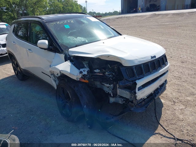 3C4NJDBB9JT298819 Jeep Compass Altitude 4x4