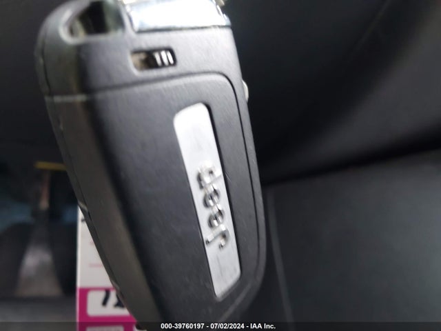 3C4NJDCB7JT231618 Jeep Compass Limited 4x4
