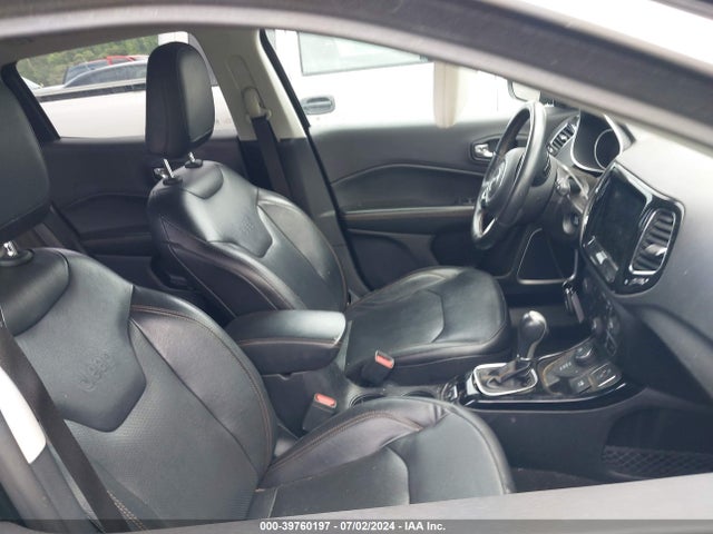 3C4NJDCB7JT231618 Jeep Compass Limited 4x4