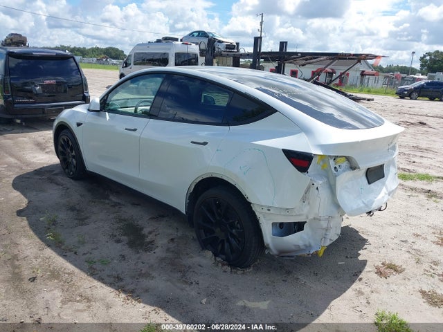 2022 TESLA MODEL Y 7SAYGAEE9NF560376 Photo 2