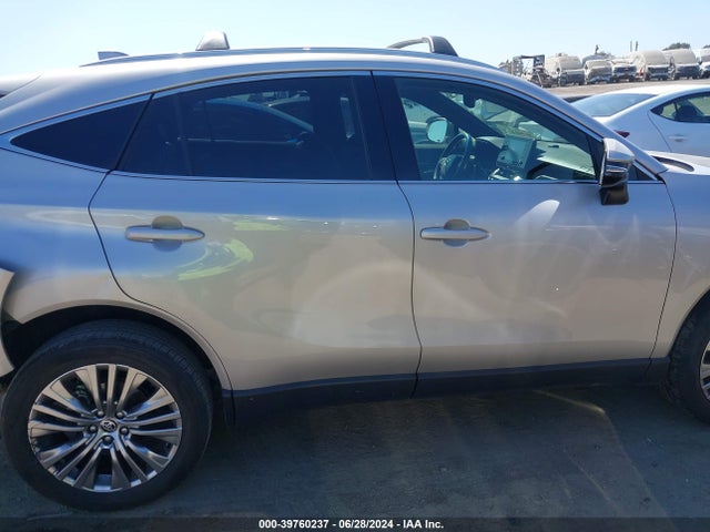 Toyota Venza Xle 2022 JTEAAAAH6NJ109703 Image 13