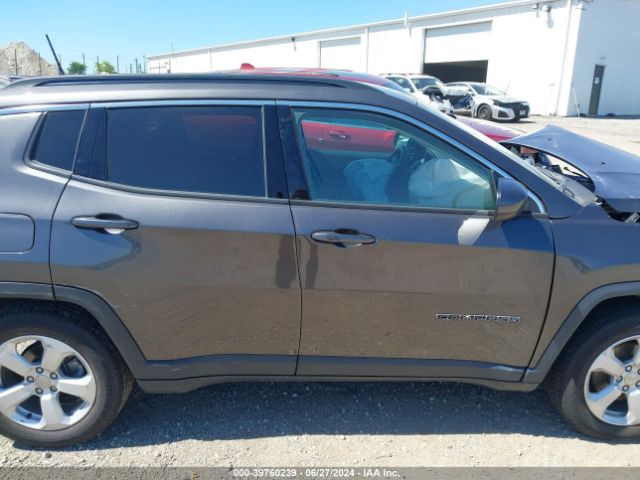 3C4NJCBB8KT636559 Jeep Compass Latitude Fwd