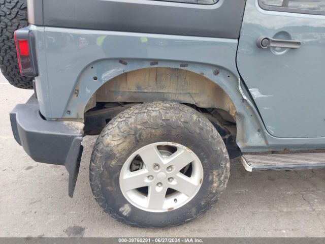 1C4BJWDG9EL238399 Jeep Wrangler Unlimited Sport