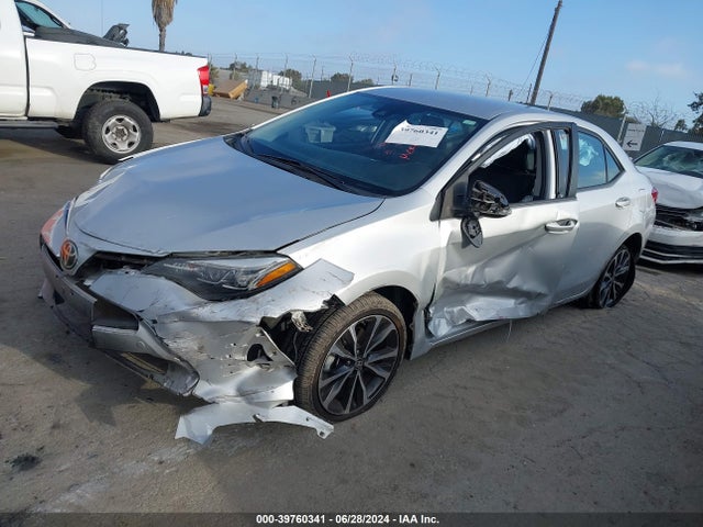 Toyota COROLLA SE 2017 5YFBURHE9HP648682 Image 2