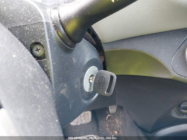 VNKKTUD37HA080132 Toyota YARIS L