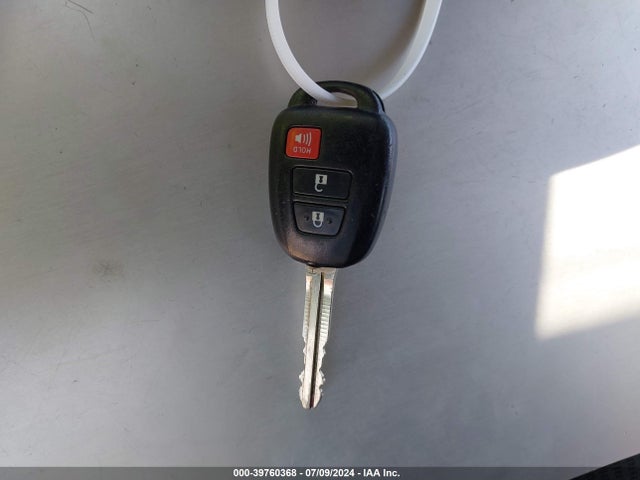 Toyota RAV4 LE 2015 2T3BFREV6FW328916 Image 11