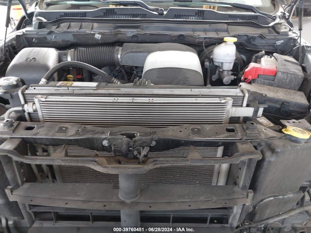 1C6RR7GG0LS140963 RAM 1500 Classic Warlock Quad Cab 4x4 6'4 Box