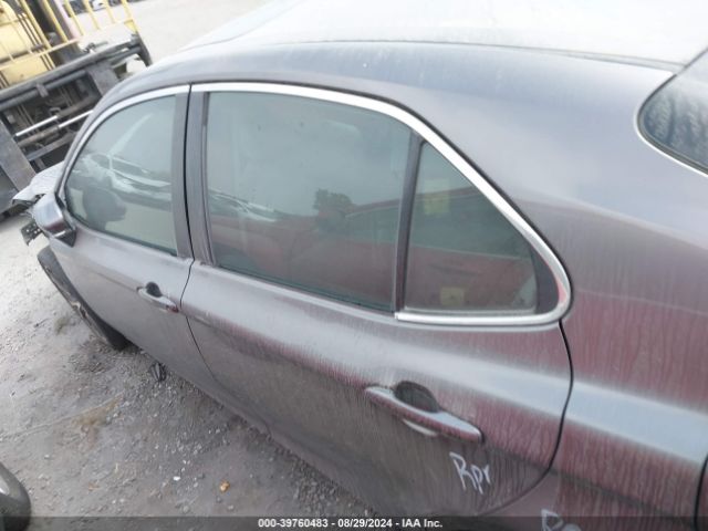 4T1B21HK6JU507893 Toyota Camry Hybrid Se