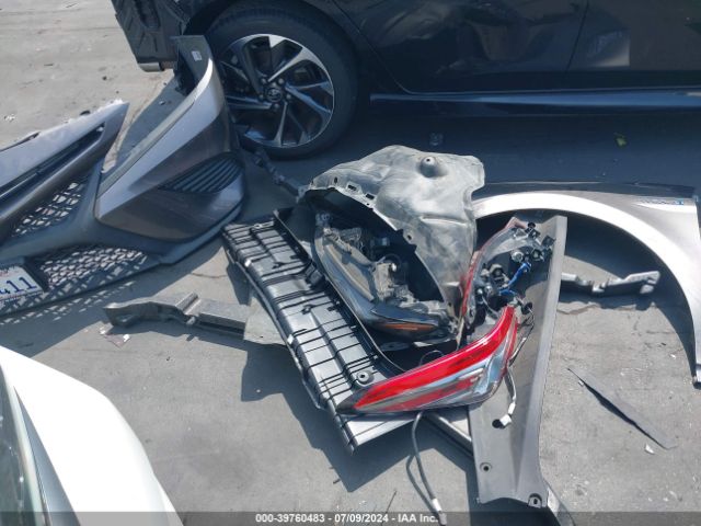4T1B21HK6JU507893 Toyota Camry Hybrid Se