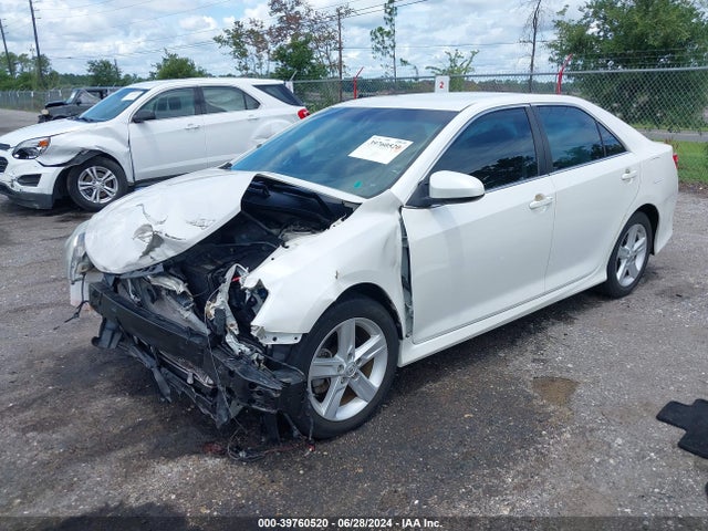 Toyota CAMRY SE 2014 4T1BF1FKXEU442916 Image 2