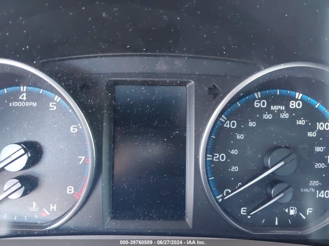 Toyota Rav4 Xle 2018 JTMWFREV9JD117619 Image 7