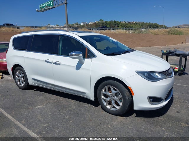 2C4RC1GG3JR276087 Chrysler Pacifica Limited