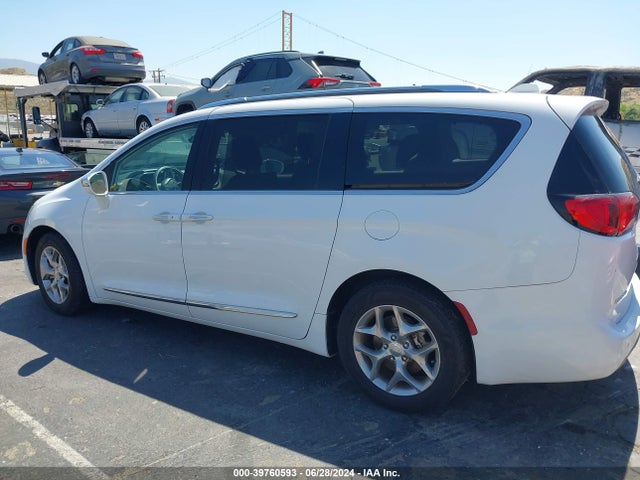 2C4RC1GG3JR276087 Chrysler Pacifica Limited