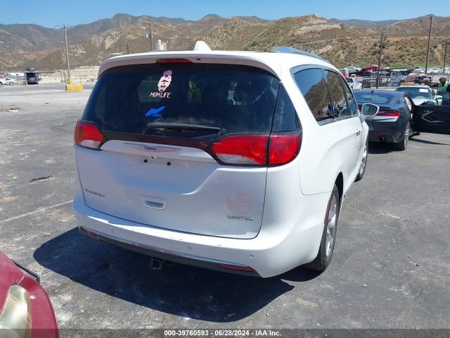 2C4RC1GG3JR276087 Chrysler Pacifica Limited