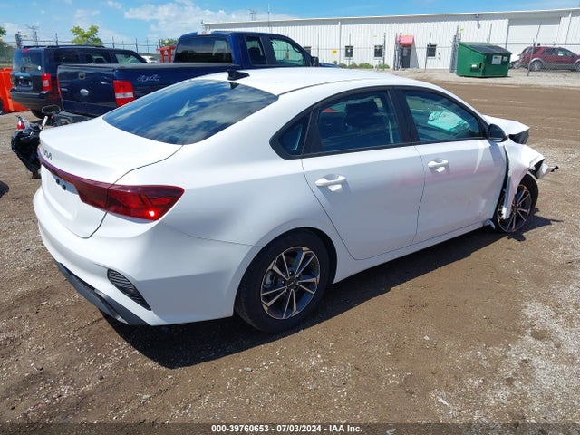 KIA Forte Lxs 2024 3KPF24AD0RE751360 Image 4