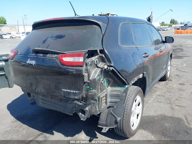 1C4PJLAB1FW722015 Jeep Cherokee Sport
