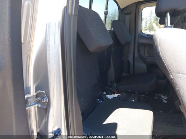 5TFSZ5AN9GX015085 Toyota Tacoma Sr5 V6