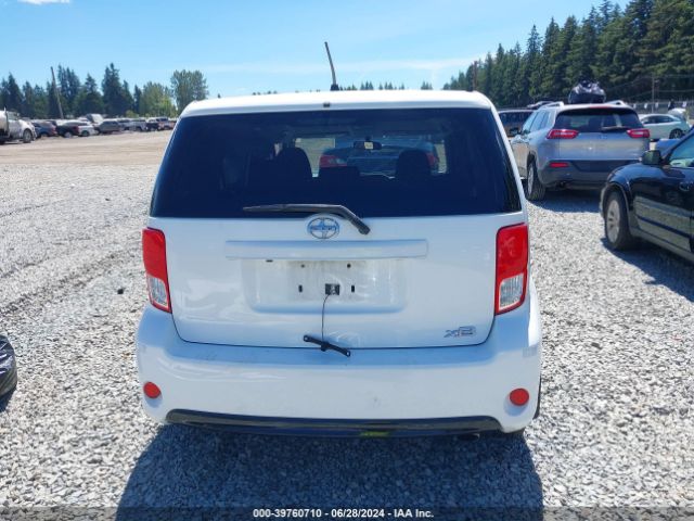 JTLZE4FE1FJ076725 Scion XB
