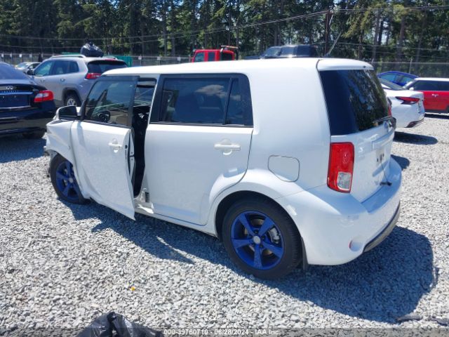 JTLZE4FE1FJ076725 Scion XB