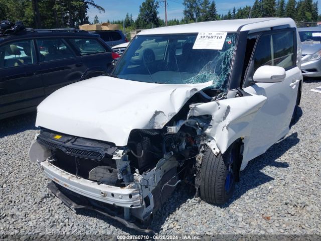 JTLZE4FE1FJ076725 Scion XB