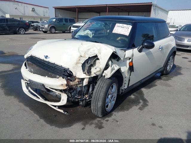 2011 MINI COOPER WMWSU3C50BT098399 Photo 5