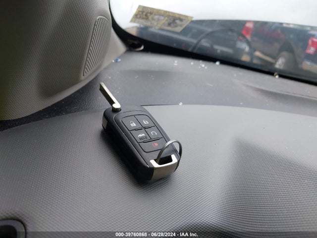 Chevrolet Sonic Lt Auto 2017 1G1JD5SH5H4148277 Image 11