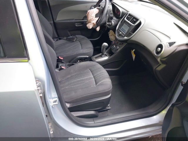 Chevrolet Sonic Lt Auto 2017 1G1JD5SH5H4148277 Image 5