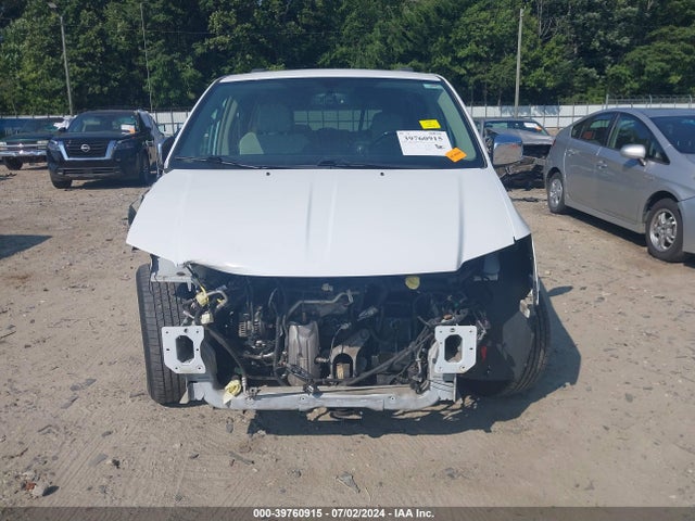 2C4RC1GG9ER237137 Chrysler Town & Country Limited